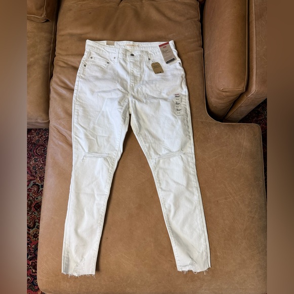 Levi's Denim - Levi’s 721 High Rise Skinny Jeans White Size 33 x 30 Some Scuffs